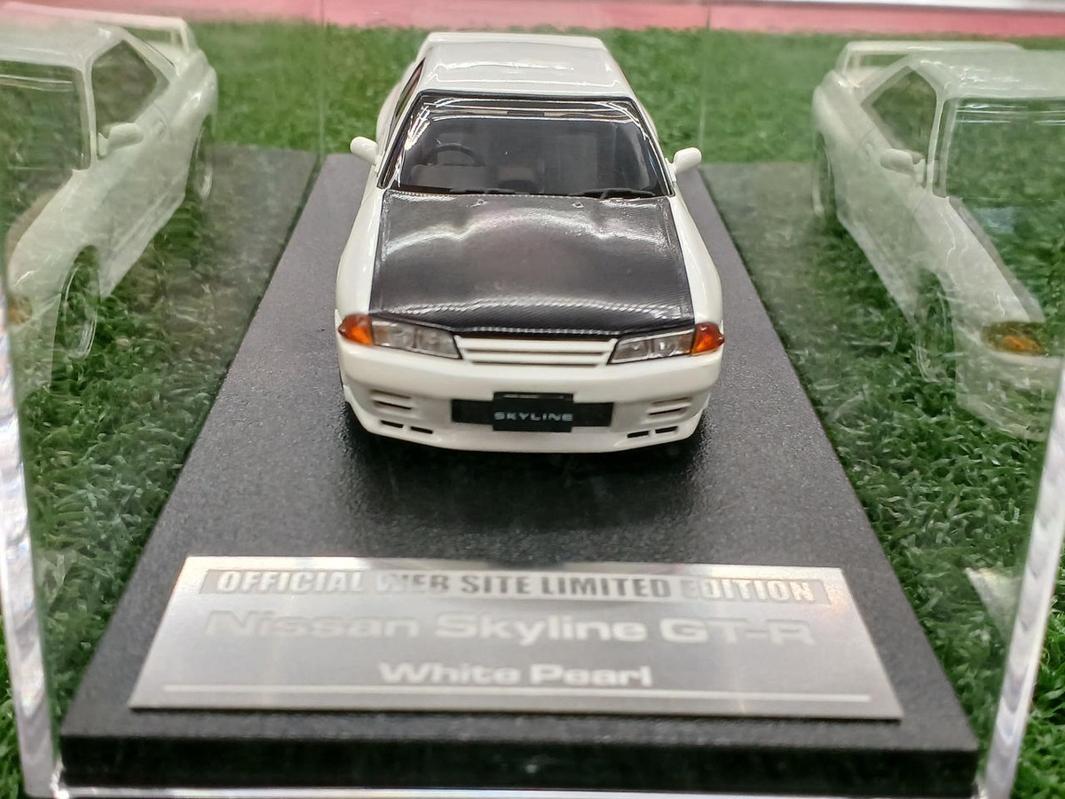 HPI Racing Skyline GT-R BNR32 8287 1/43 Model Car - White Pearl