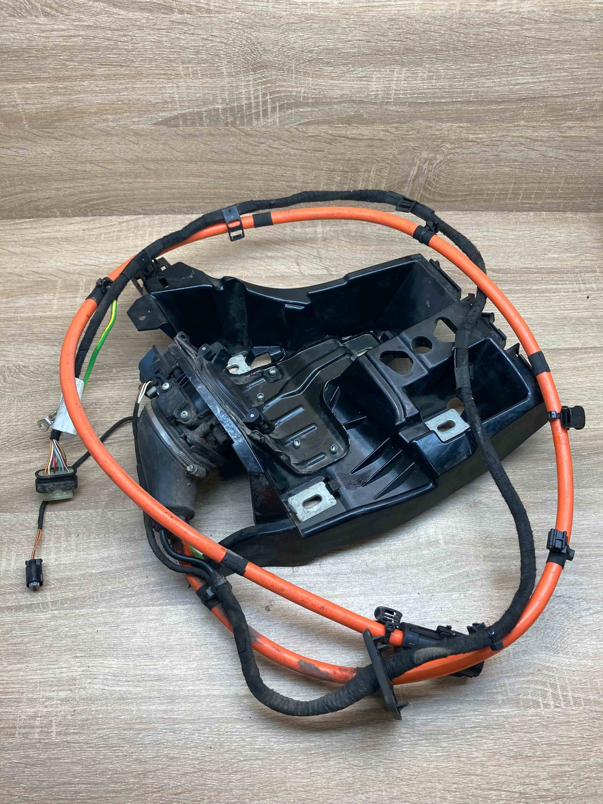 A1668803903 A1665405017 mercedes Benz GLE W166 Battery Charge 