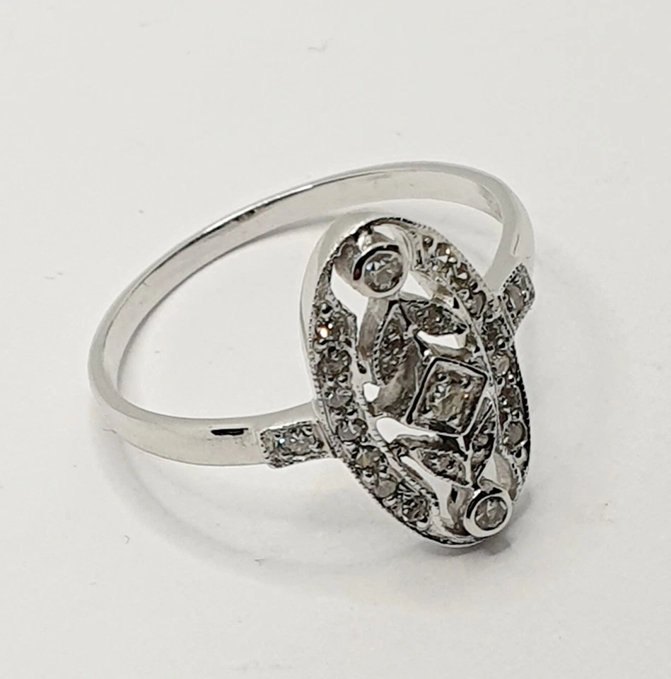 9ct Gold Diamond Antique Style Oval Shape 0.20ct White Gold 375 Size L, M, N, O - Image 4 of 4