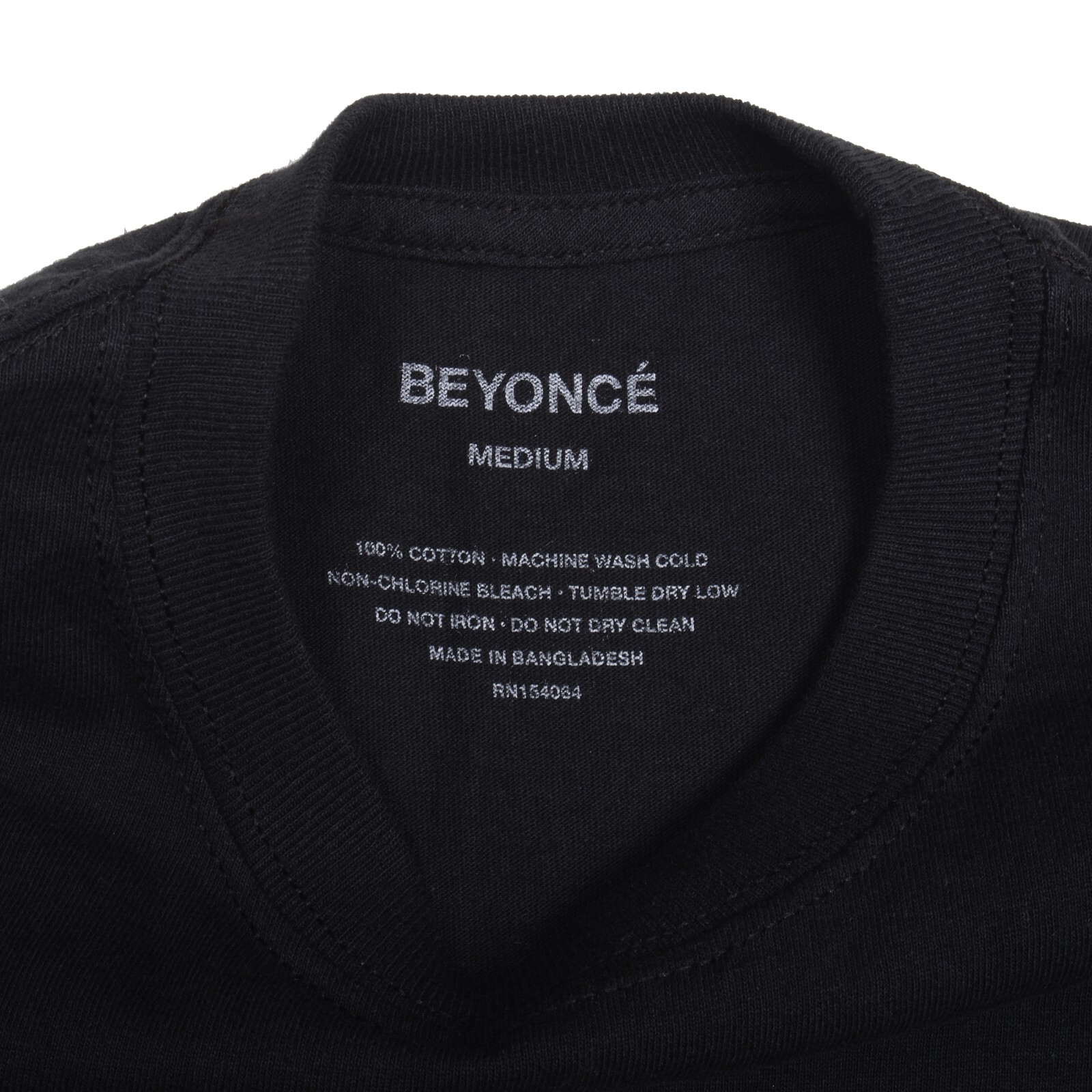 Beyoncé Coat of Arms Crest Shield Nefertiti Concert T… - Gem