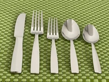 Lenox LACHLAN-TALTON Stainless 18/10 Glossy NEW Smart Choice Flatware B44N