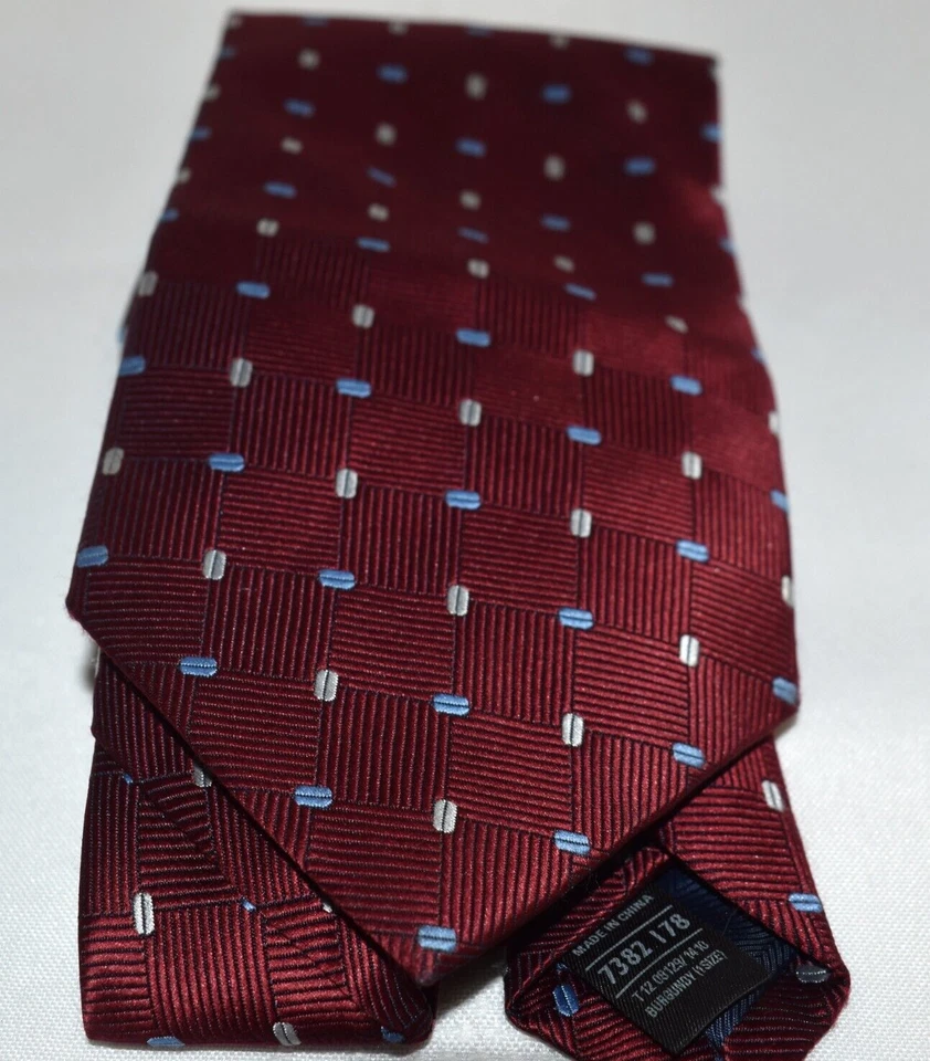 Marks and Spencer 可水洗勃艮第涤纶领带中国制造 — 第 2/4 张图片