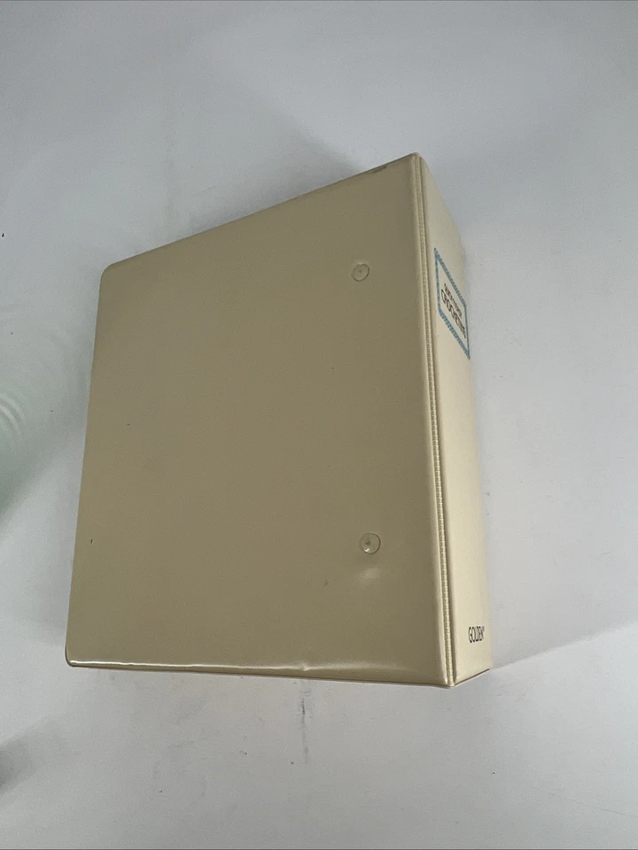 Vintage Quick 'N Easy Crocheting How To Book Crafts Instructions Binder 1985 - Image 2 of 4