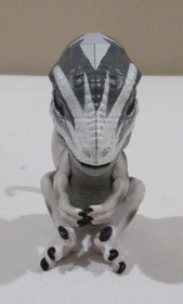 WowWee Fingerlings Untamed White Velociraptor Dinosaur (2017) Untested