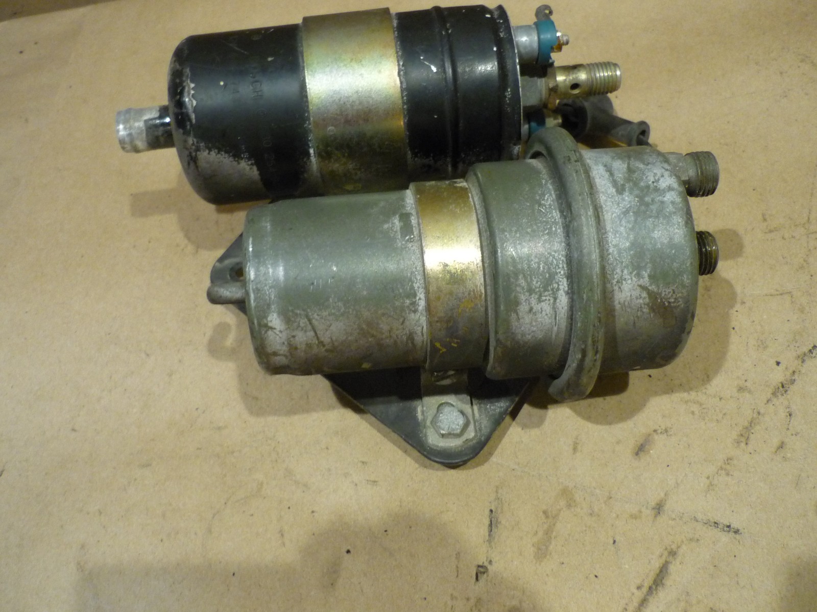 Ferrari 208,308,328 - Fuel Pump & Accumulator Assy With Bracket - P/N 119291