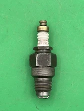 Champion #33 Hit Miss GAS ENGINE SPECIAL Spark Plug Nice Clean Working Condition