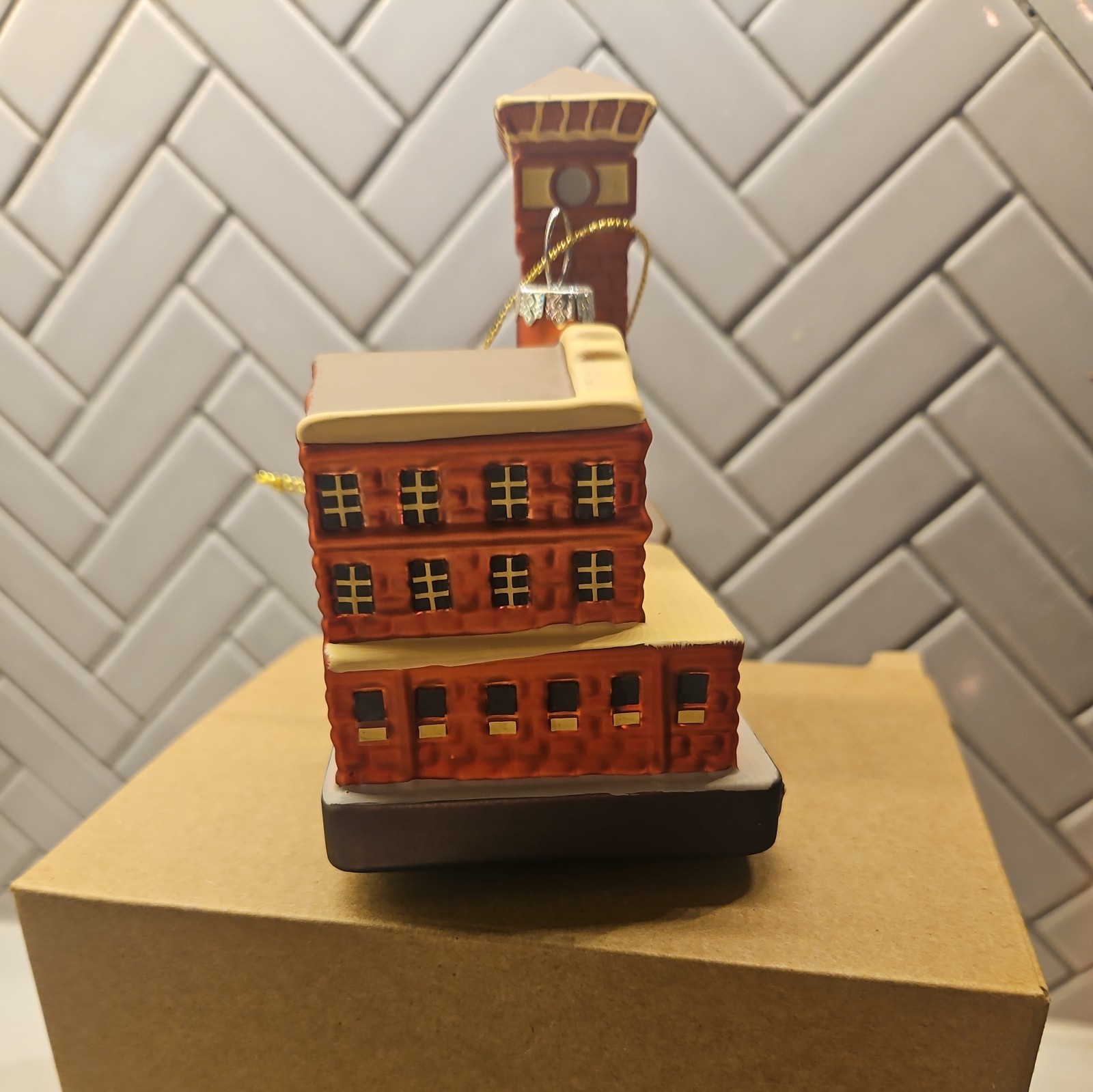 Fuente JC newman El Roloj Cigar Factory Ornament Brand New