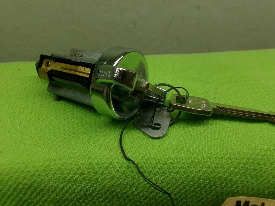 NOS Ignition Lock 77-80 Ford Lincoln Mercury 81-91 Truck - Image 2 of 4