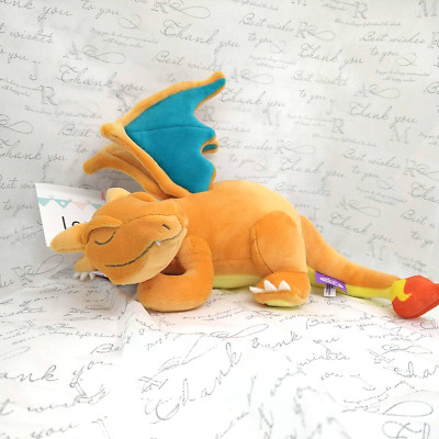 Pokemon Charizard Sleeping Friend Plüschtier Größe S TAKARA TOMY Stofftier Pu...