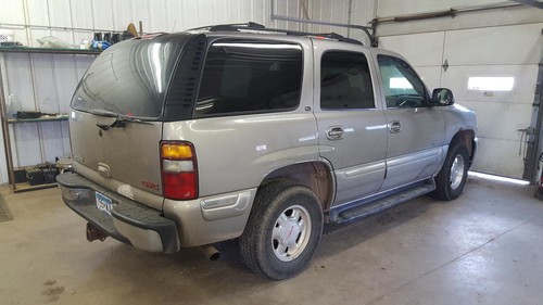 Used Turn Signal / Parking Light Assembly fits: 2001 Gmc Yukon Park Lamp-Turn Si - Picture 8 of 17