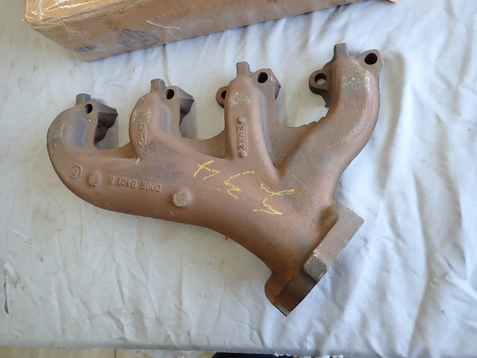 Nuevo de Lote Antiguo Ford 351W LH Colector de Escape D0OE-9431-B Lado del Conductor 351 W Windsor En Caja Foto 3 de 4