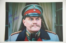 Devid Striesow signed  All Quiet on the Western Front Foto Autogramm Autograph