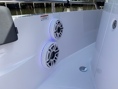 Anelli distanziali altoparlante barca LED RGB JL Audio 8" Marine (2) M6 King Starboard - Foto 1 di 7