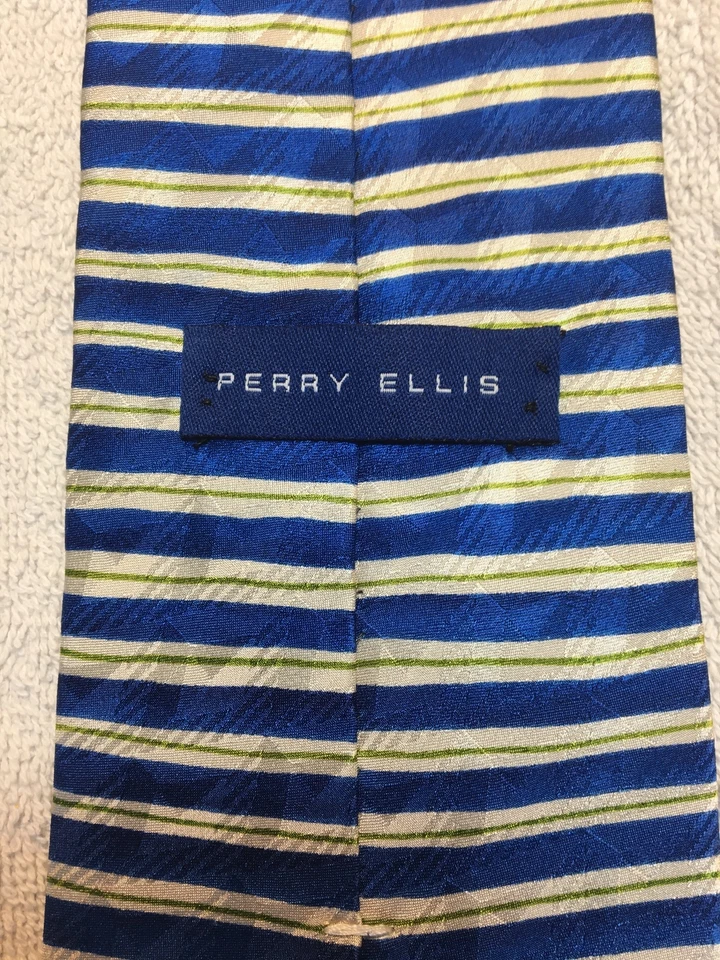 Gravata masculina Perry Ellis 4 x 57 azul com listra branca padrão verde - Imagem 4 de 4