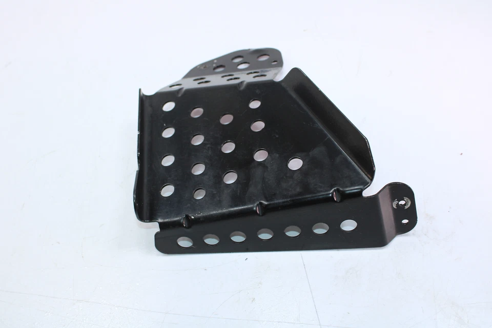 2016 雅马哈 SR Viper MTX SR10M62L LE 162 英寸磁盘电机护板 8JW-F5718-60-00 — 第 3/4 张图片