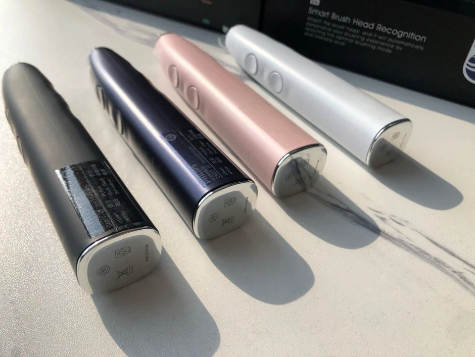 Philips Sonicare 9900 Prestige Spazzolino Elettrico con SenseIQ Sigillato - Immagine 3 di 4