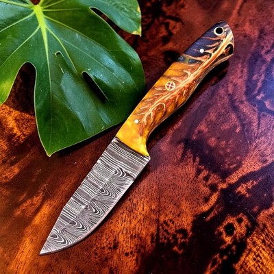 Custom Made Forged Damascus Steel Hunting Skinner Knife PineCone Resin UU 74