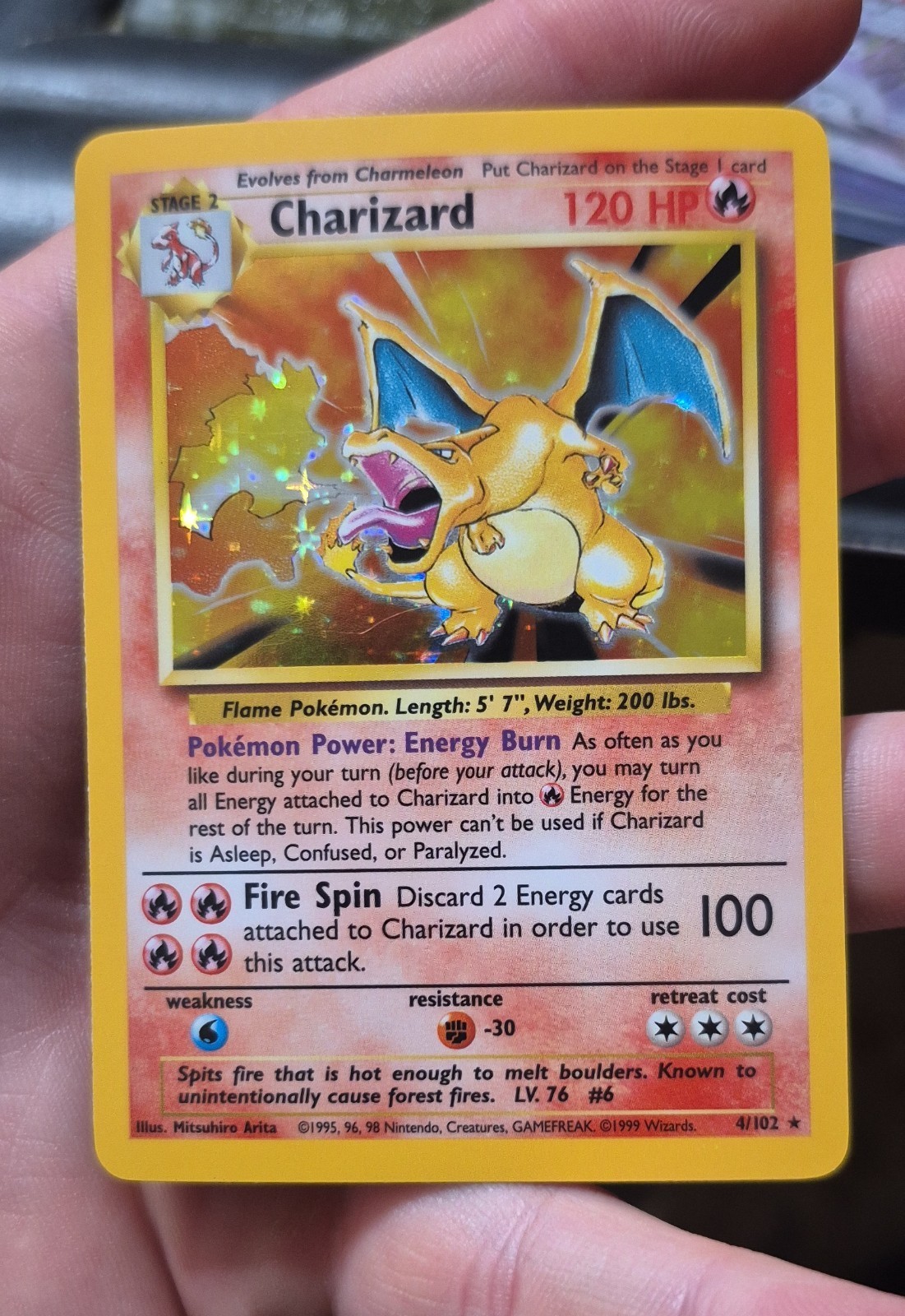 Charizard 4/102 Base Set Holo Nm