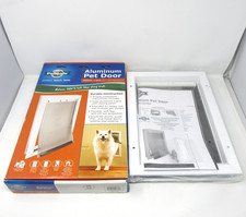 PetSafe Freedom Aluminum Pet Door Medium Dogs Up To 40lbs 8.25" x 12.25 Opening