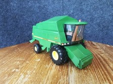 1:32 John Deere 2266 combine harvester