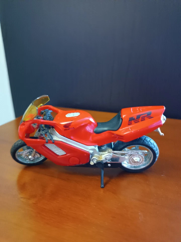 Maisto modellino moto Honda NR scala 1/18 diecast - Immagine 3 di 4
