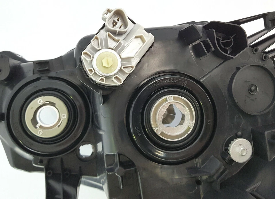 RIGHT HEAD LIGHT LAMP for SUBARU FORESTER S4 SJ SJ9 SUV 2013- 2016 HALOGEN RHS - image 3 of 4