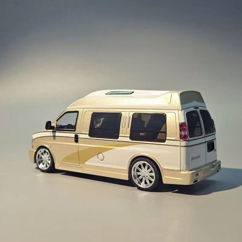 GOC 1:64 Champagne Gold GMC Savana Cutaway Van MPV RV Model