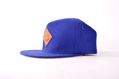 NEU OHNE ETIKETT HUF KOPFBEDECKUNG LOGO MÜTZE $ 30 blau Leder Logo Mütze Riemen Rückenverstellung - Bild 2 von 3
