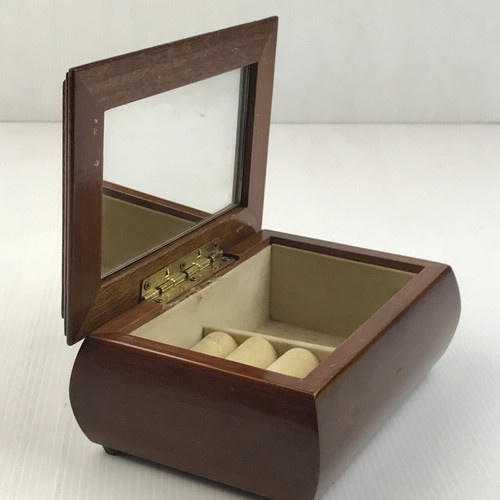 Vintage Wooden Jewellery box Made In Taiwan By ZK - Picture 9 of 9