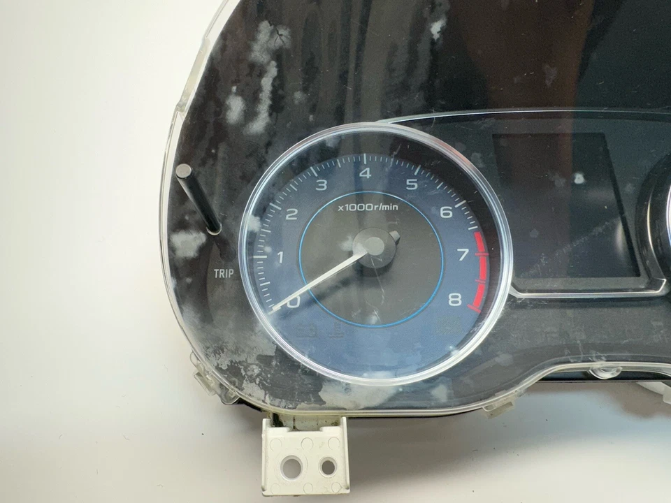 Subaru Impreza 2015 velocímetro clúster kilometraje desconocido 85001FJ060 OEM A70 Foto 3 de 4