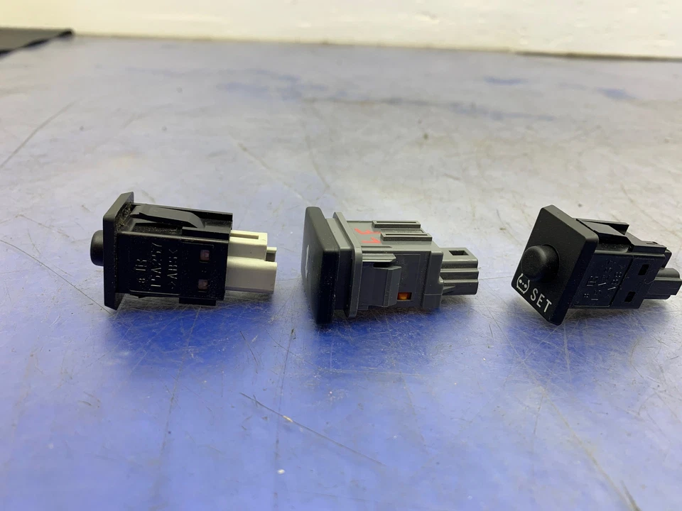 Lexus RC-F 2016 OEM liberación del maletero delantero izquierdo TPM sistema de precolisión fuera de juego Foto 2 de 4