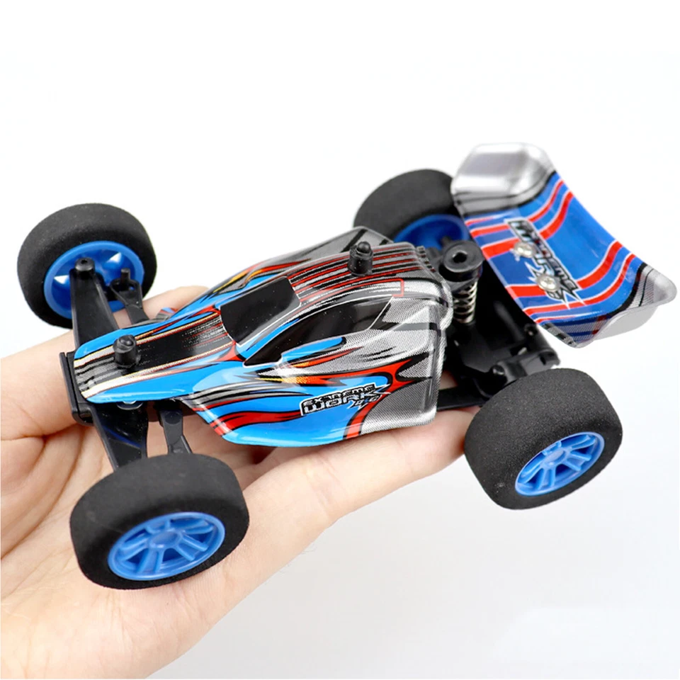 1:32 Mini RC Toy Car Model Off-Road Vehicle Toy 4WD 2.4G Mutiplayer 4CH Operate - Image 2 of 4