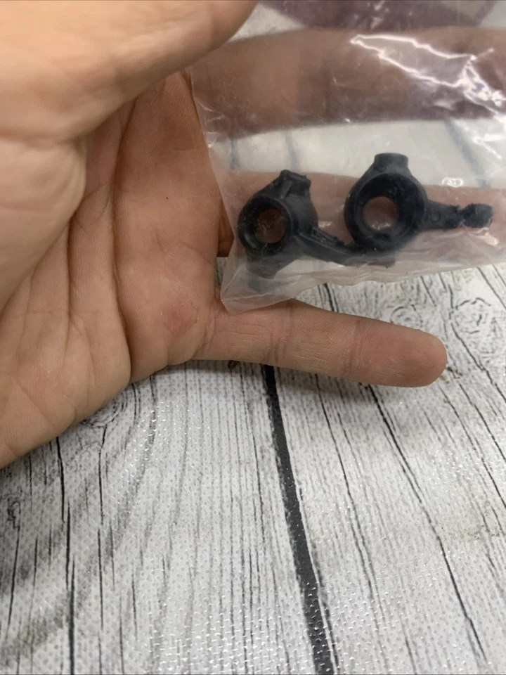 Redcat Racing 23603 Steering Knuckles, 2pcs - Image 4 of 4