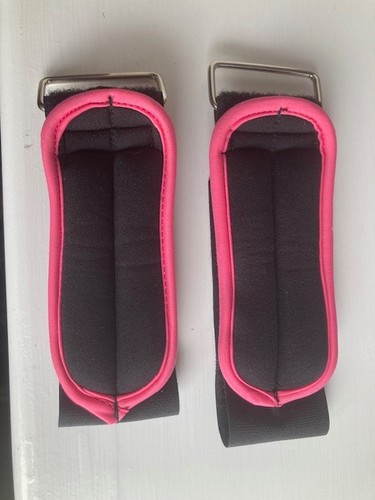 USA Pro Ankle And Wrist Weights Pink/Grey 250g Each Fully Adjustable - Picture 2 of 5