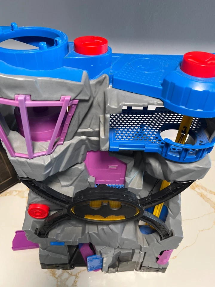 VINTAGE 2015 Mattel Imaginext DC Batman Batcave Castle Playset - Image 2 of 3