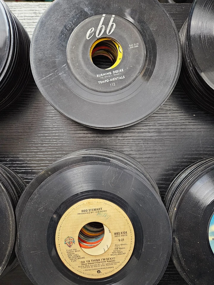 45 Record Lot 300+, Crickets, Elton John, ABBA, John Denver, Who, Toby Keith - Image 4 of 4