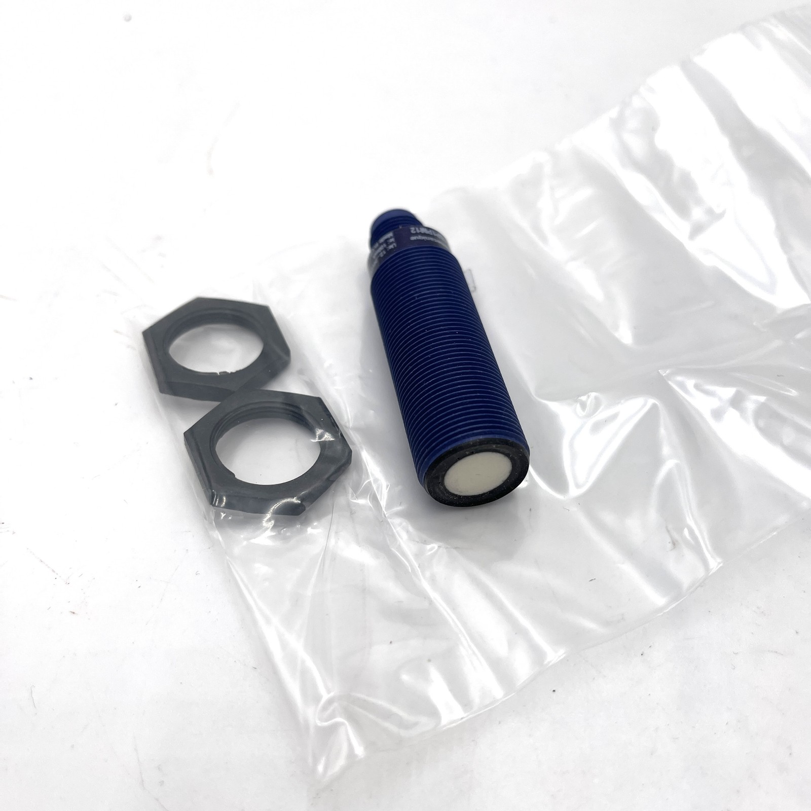 Ultrasonic Proximity Sensor XXS18P1PM12 Telemecanique 1m 12-24VDC