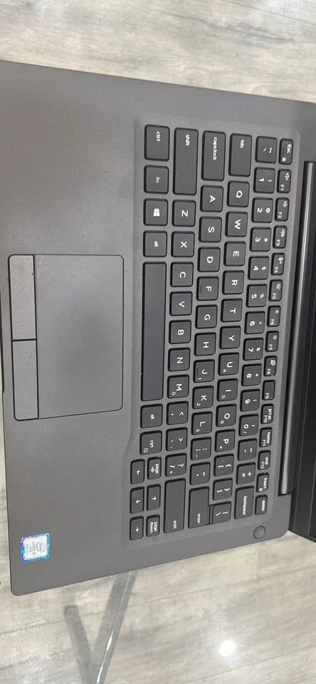 Dell Latitude 7400 14" FHD i5 8th Gen 16GB RAM 256GB SSD Windows 11 Pro - Image 4 of 4