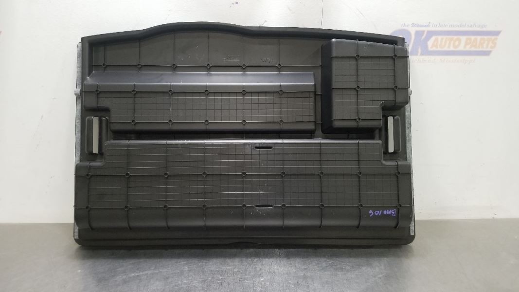 Maserati Levante 2019-2019 Trunk panels Set P/N 670040700