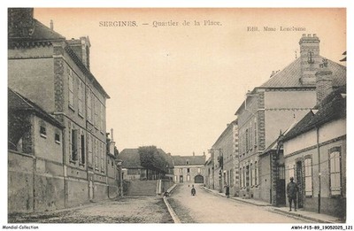 AWHP15-1001-89 - SERGINES - Quartier de la Place