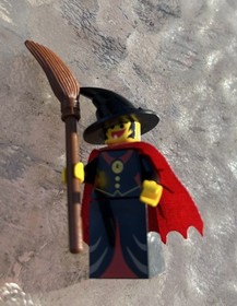 LEGO Castle: System Vintage Witch's Windship (6037) Fright Knights Complete 