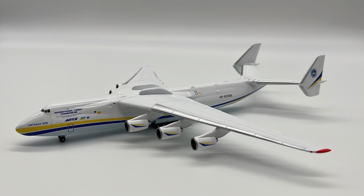 航空機・ヘリコプター herpa 1/400 Antonov AN-225 Mriya Unboxing the Herpa 1:400 Antonov AN 225 Mirya - YouTube