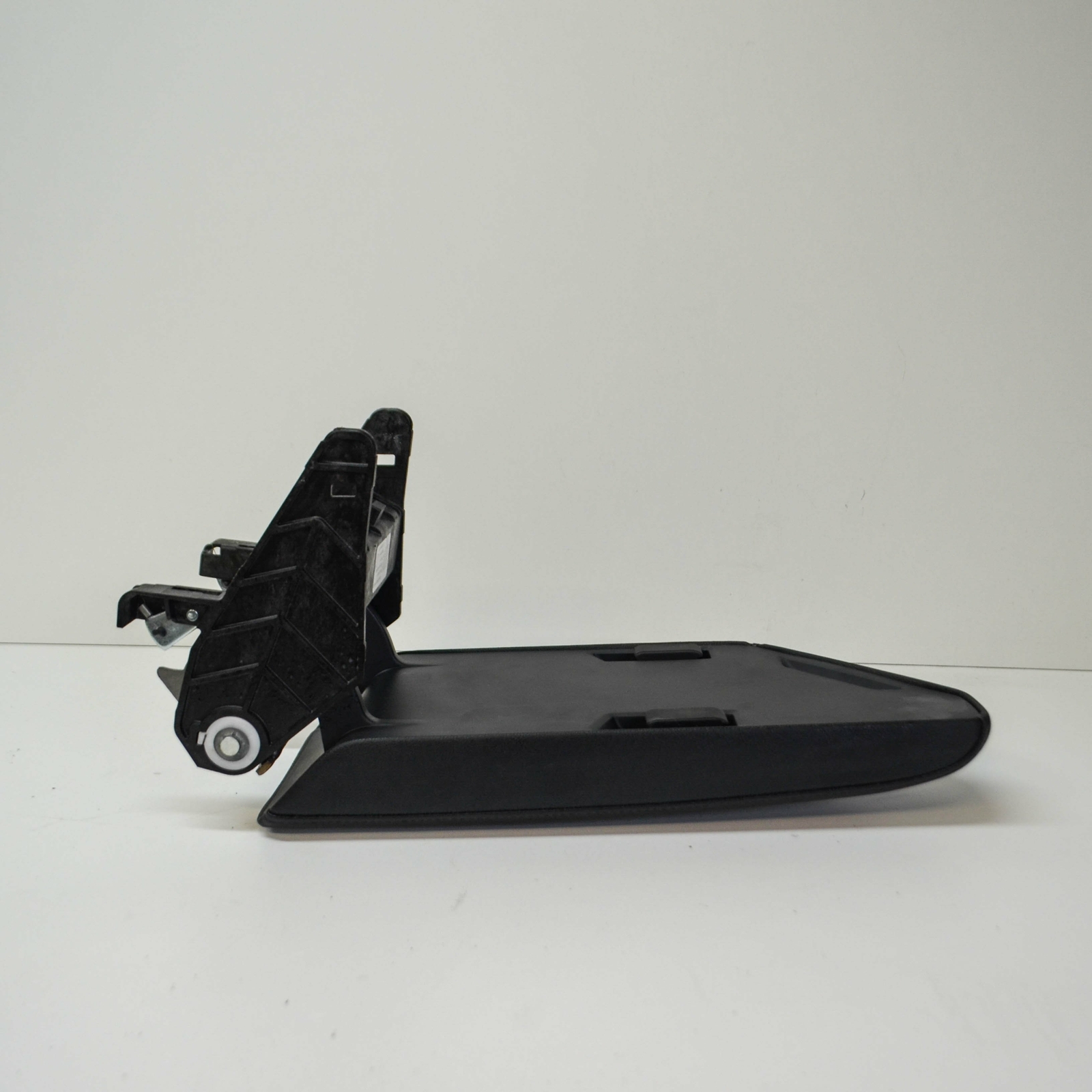 VW JETTA 2019 Armrest 17A864207 1.4 Petrol 110kw 12228119 | eBay