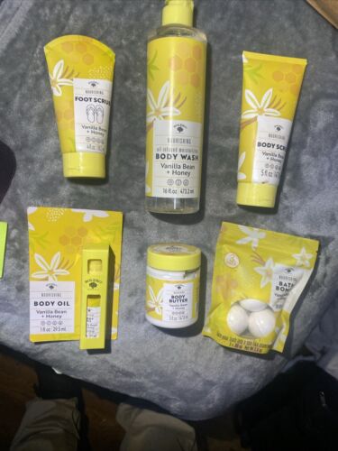 Bolero Beverly Hills Body Wash, Body Oil, Scrub,Butter,Bath Bombs & Foot Scrub