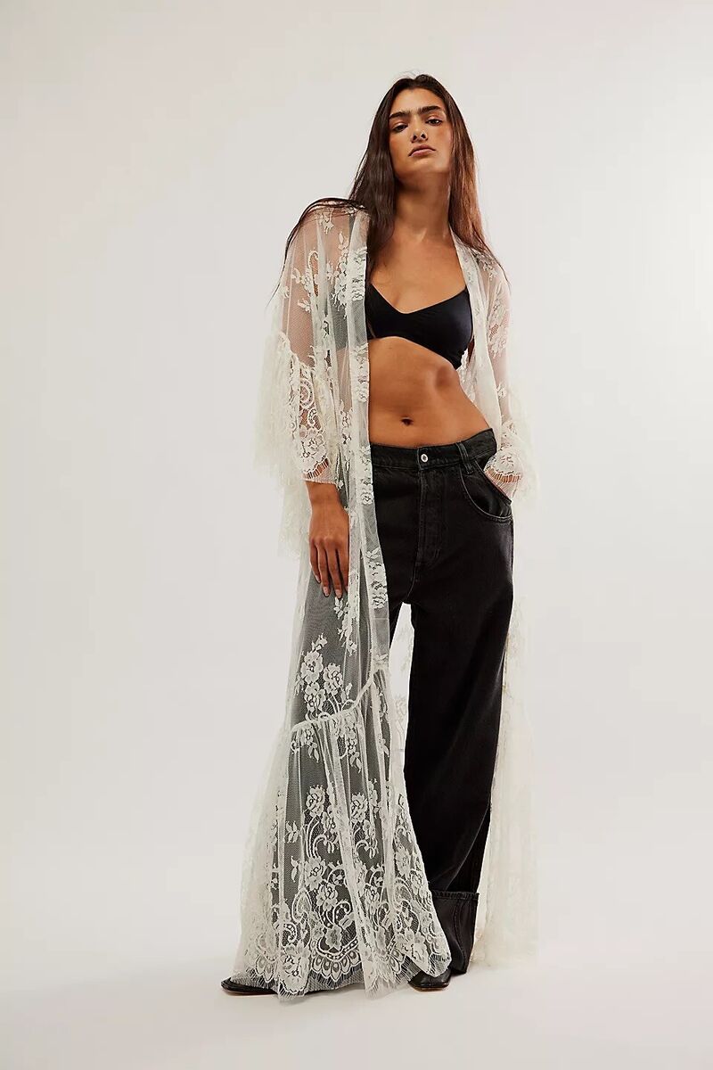 Free People x Muche Et Muchette Barbara Tiered Lace Kimono Free People x Muche Et Muchette Barbara Tiered Lace Kimono