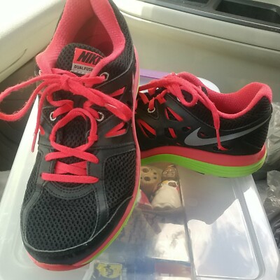 nike lady dual fusion running shoes