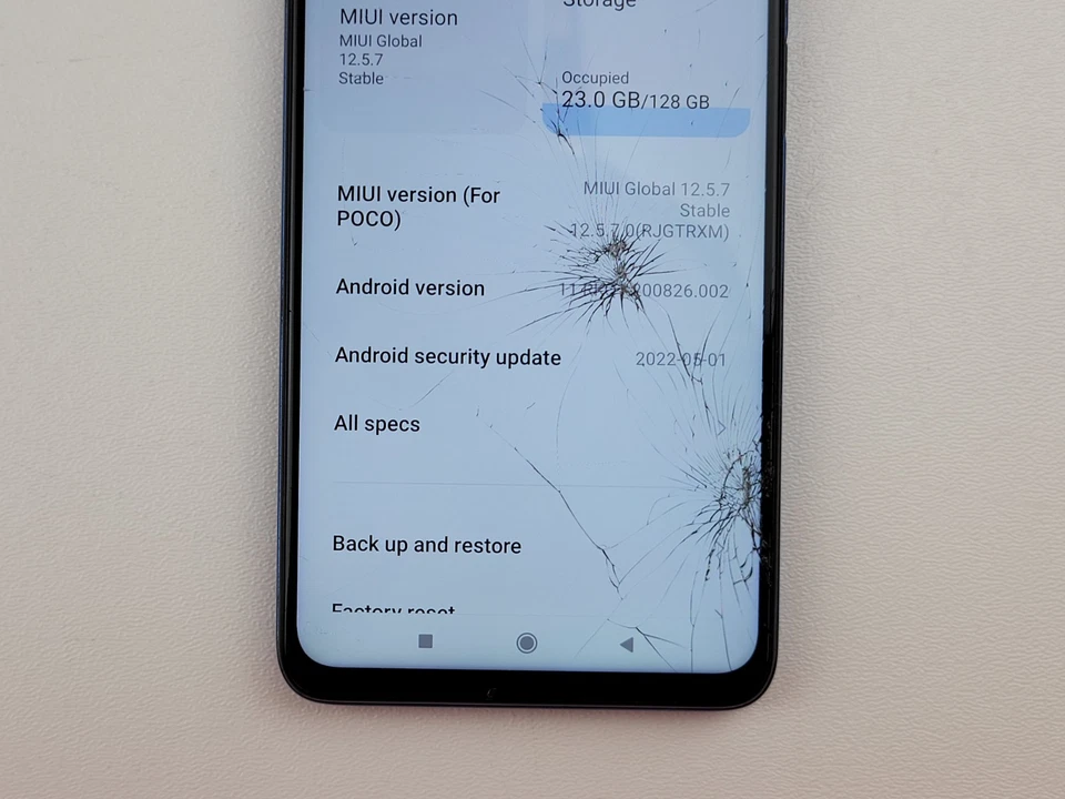 Xiaomi POCO X3 NFC (M2007J20CG) 128GB (GSM Unlocked) Dual SIM - CRACKED - H4146 - Image 3 of 4