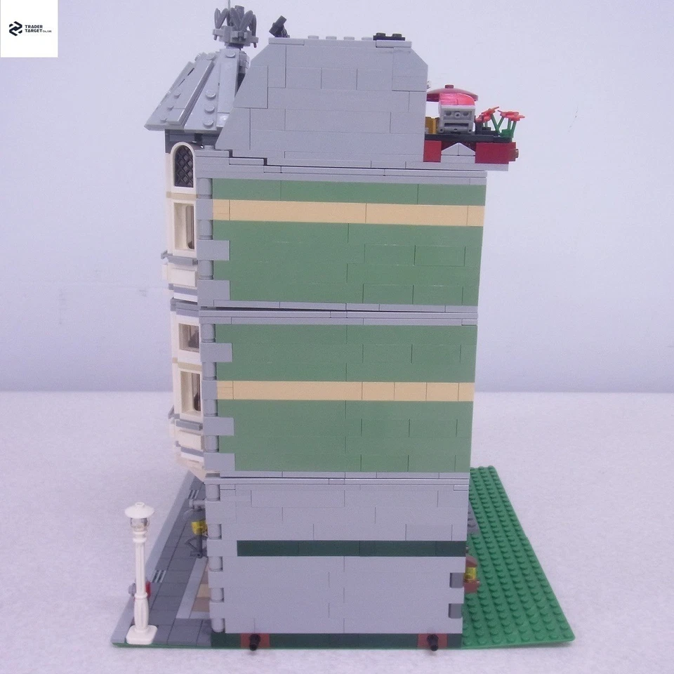 LEGO Creator Expert Modular Buildings Green Grocer 10185 In 2008 Used W/Manuals - Image 4 of 4