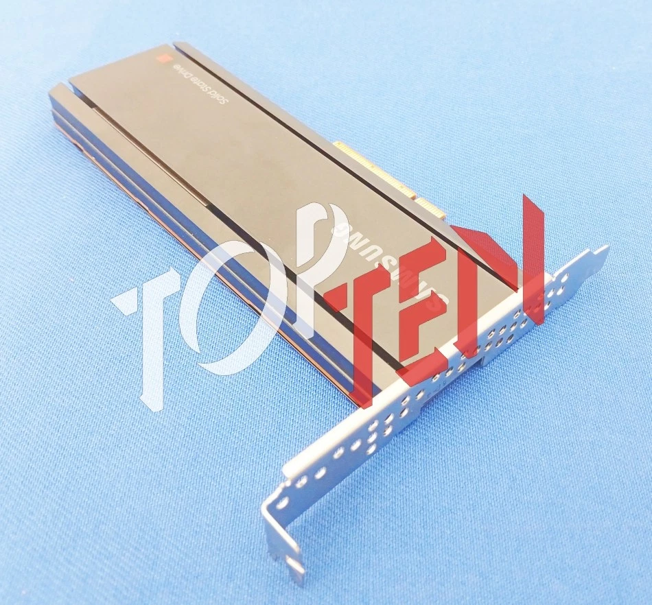 Dell 0Y7D7D MZ-PLJ1T60 1,6TB PM1735 HHHL PCIe NVMe 4.0 SSD