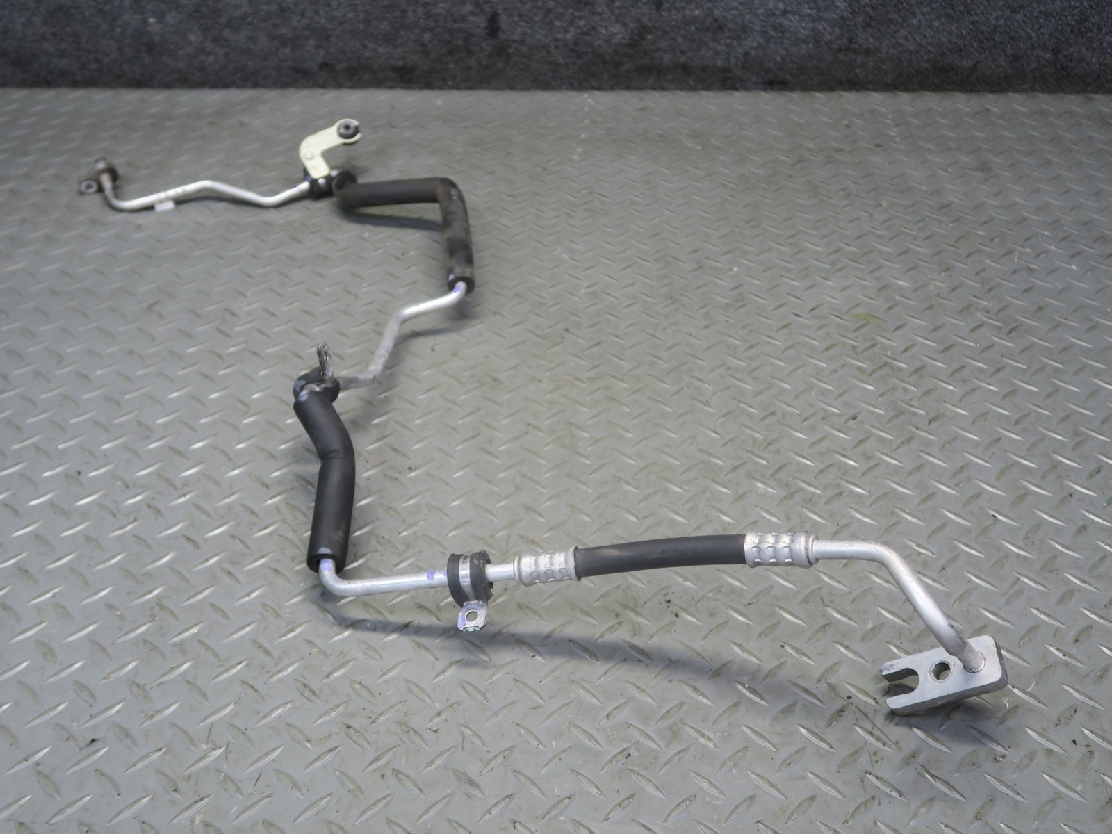 Maserati Ghibli S Q4 2014-2020 Ac hoses Set
